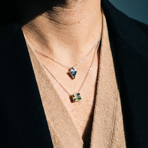 Heir Cue Necklace