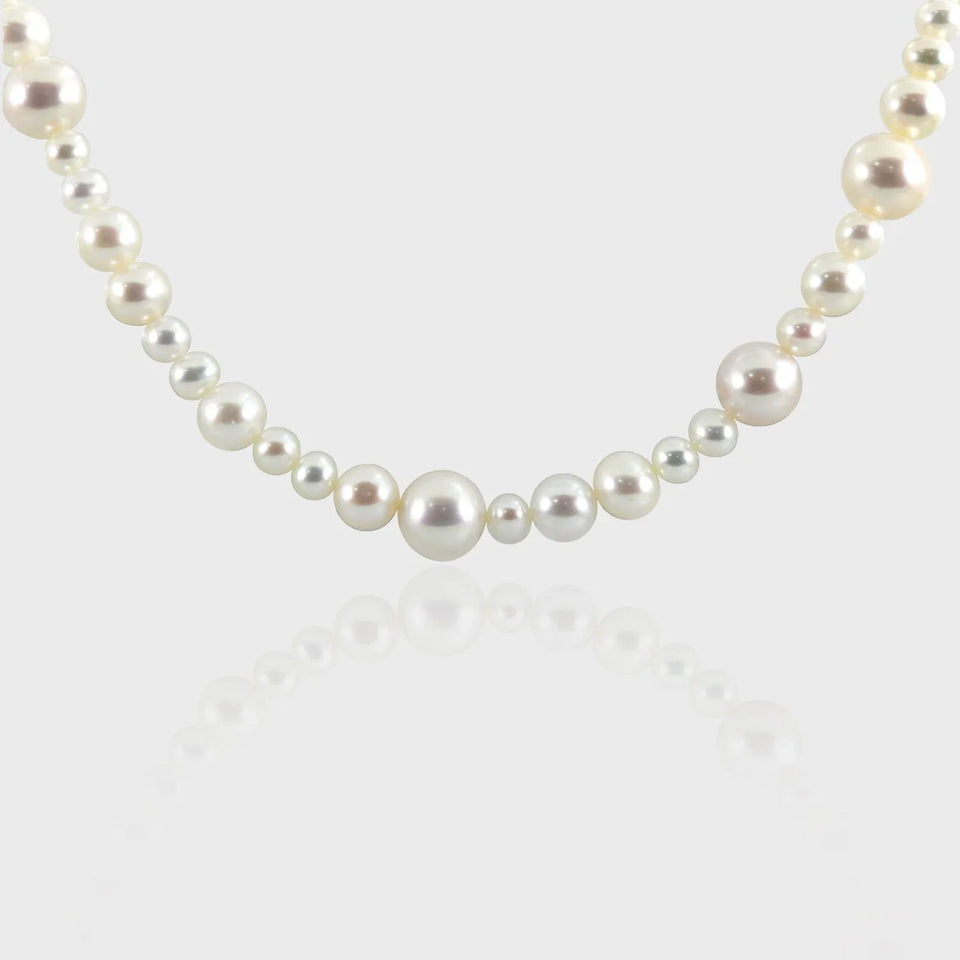 Player Extra Oou Necklace