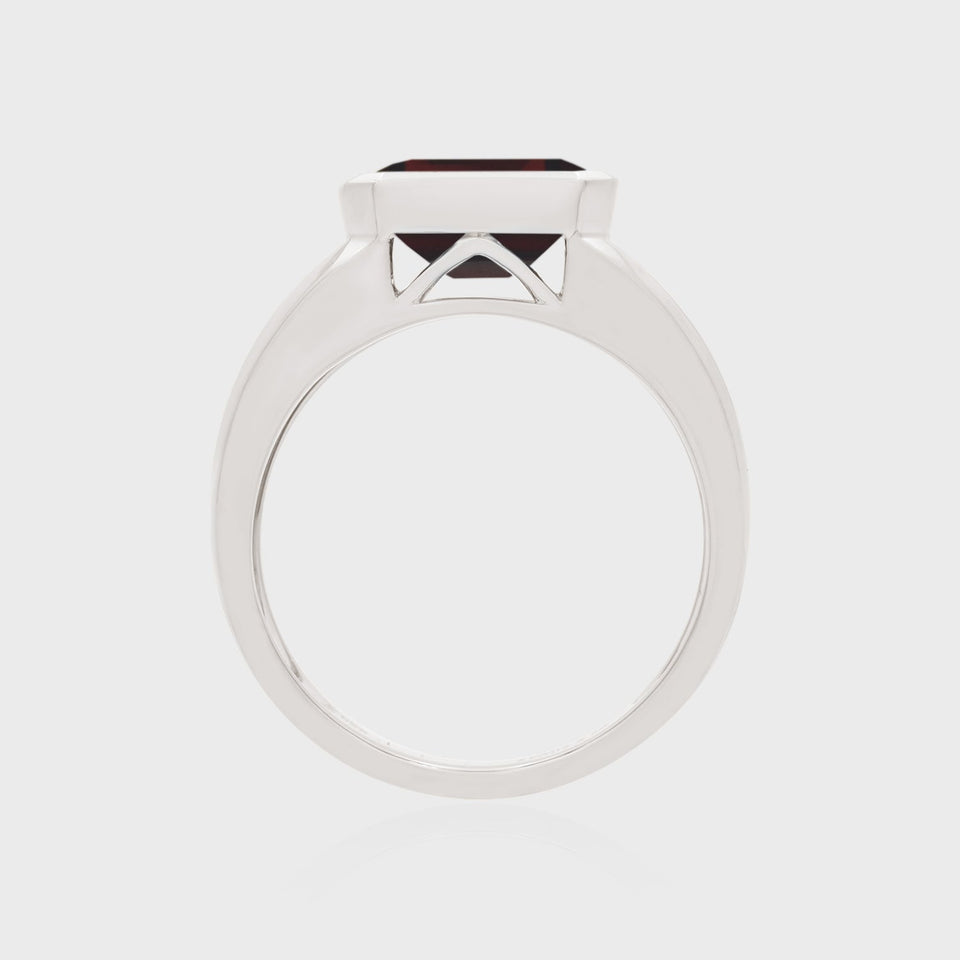 Heir Cue Ring Garnet, White (Copy)