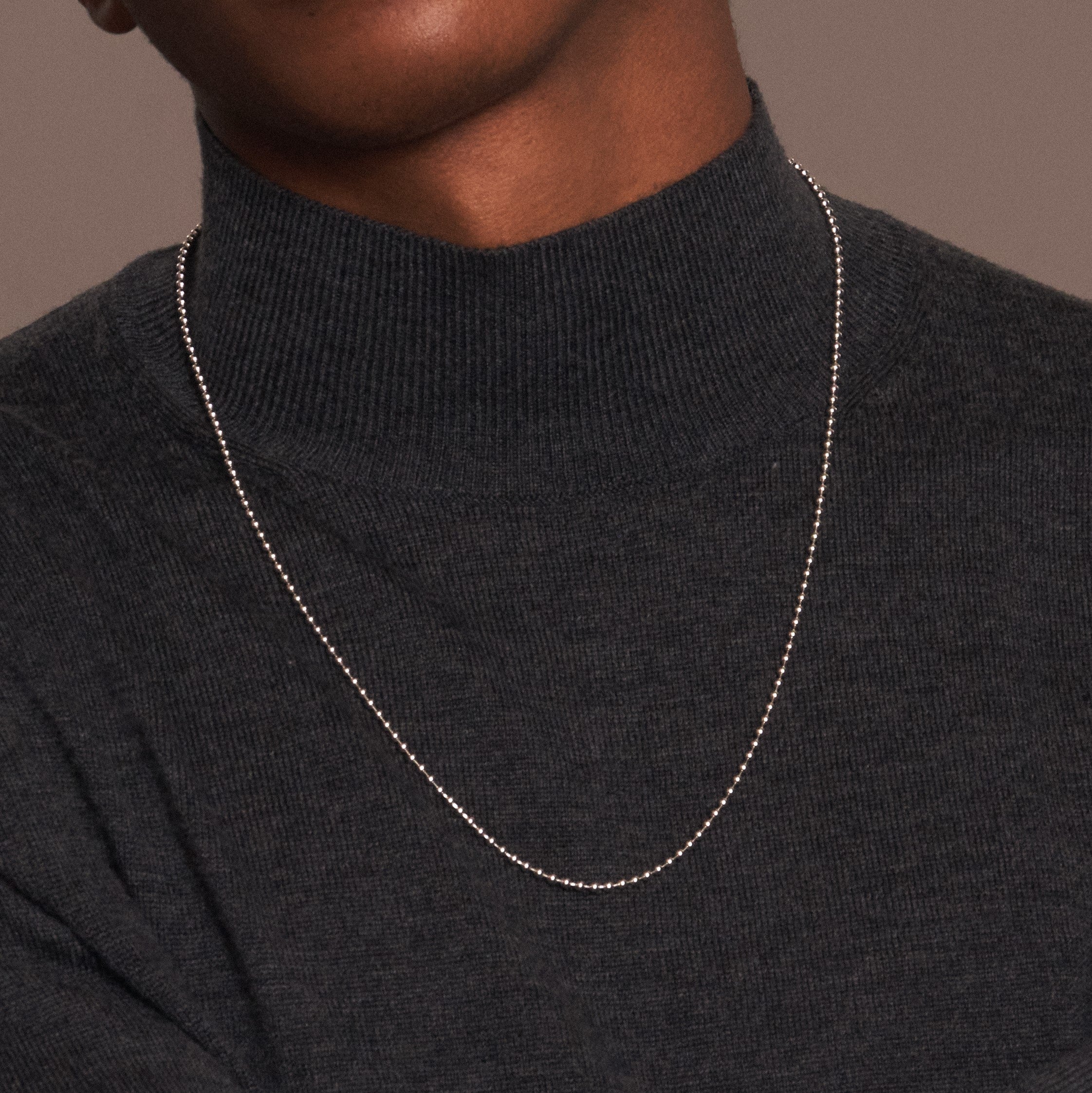 beads_mens_chain_925_silver_9_on_model_4