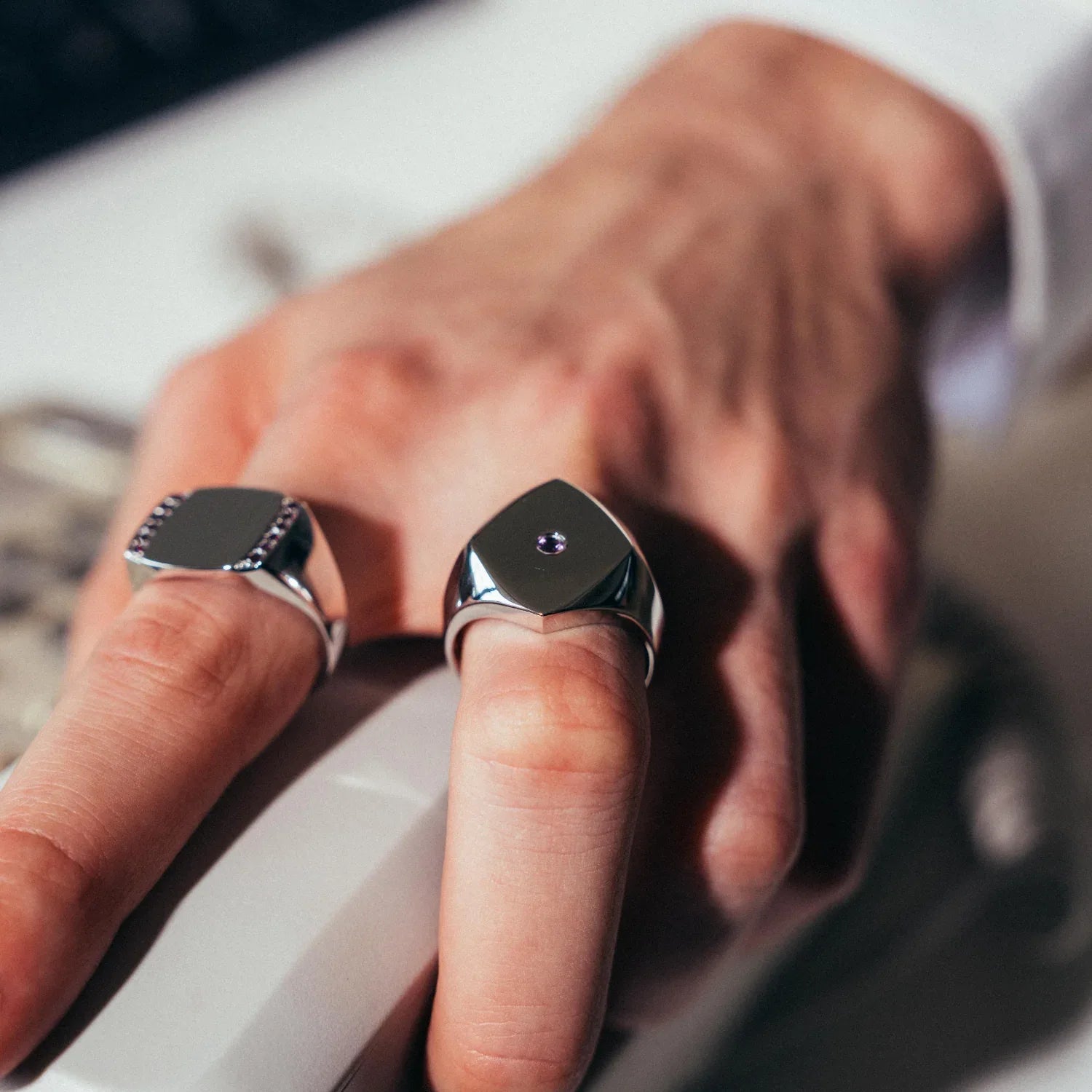 Deals Crest Ring