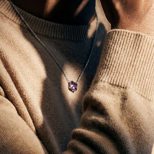 Madmen Cue Necklace 