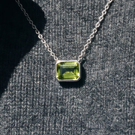 Heir Duke Necklace, White 