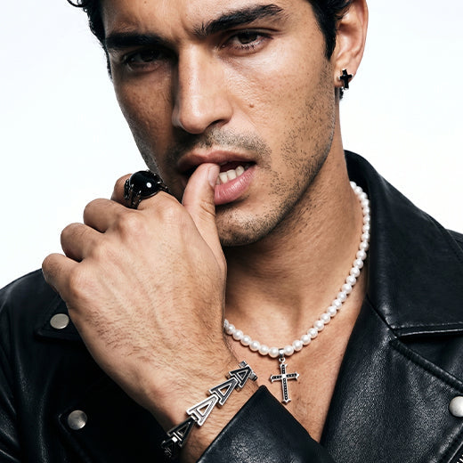 Padrino Crosse Necklace