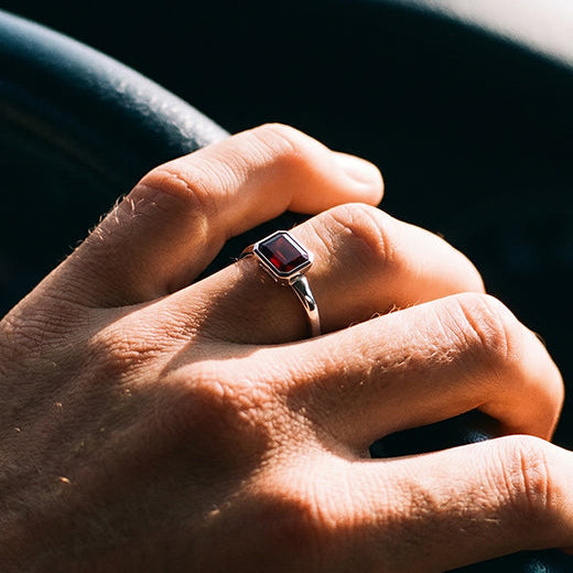 Heir Wolf Ring, White 