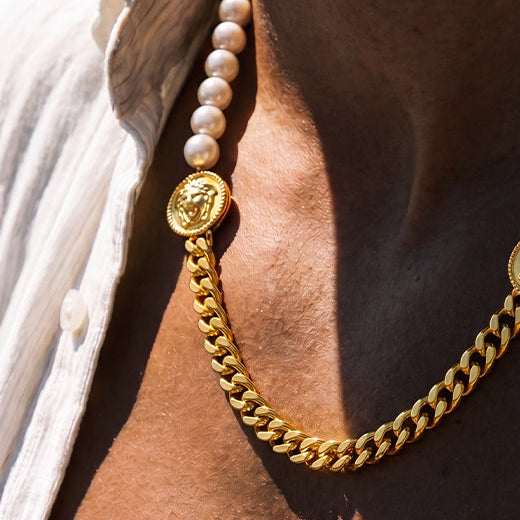 Player Leos Necklace 