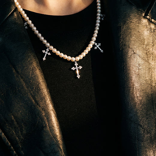 Padrino Fifth Crosse Necklace