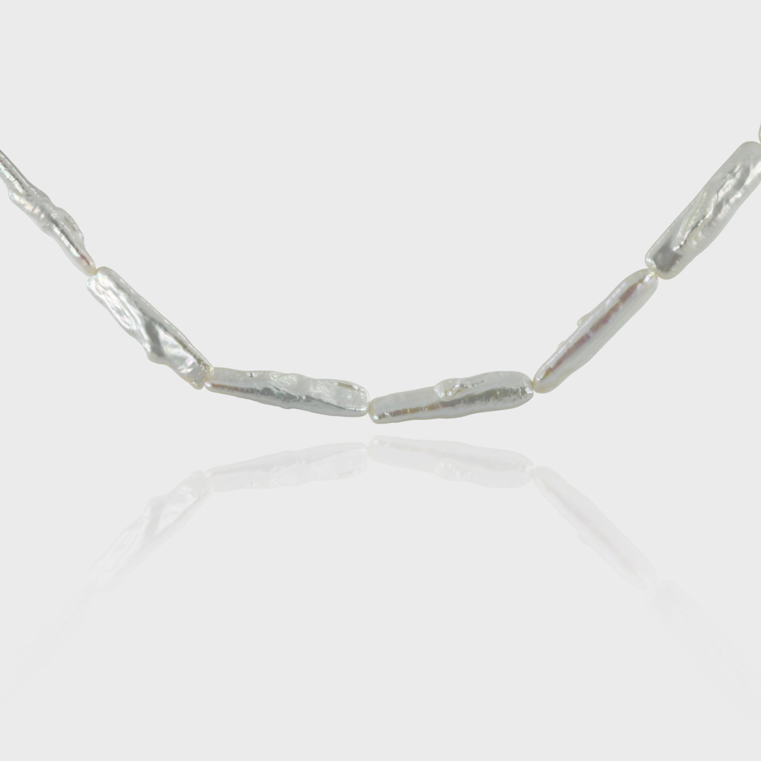Player Column Necklace 