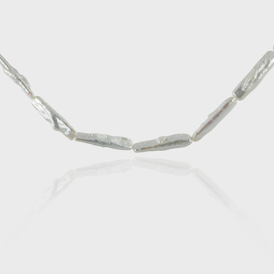 Player Column Necklace 