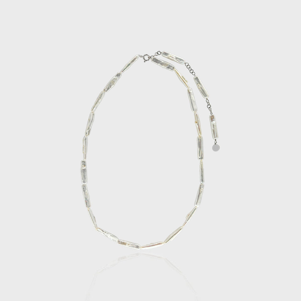 Player Column Necklace 