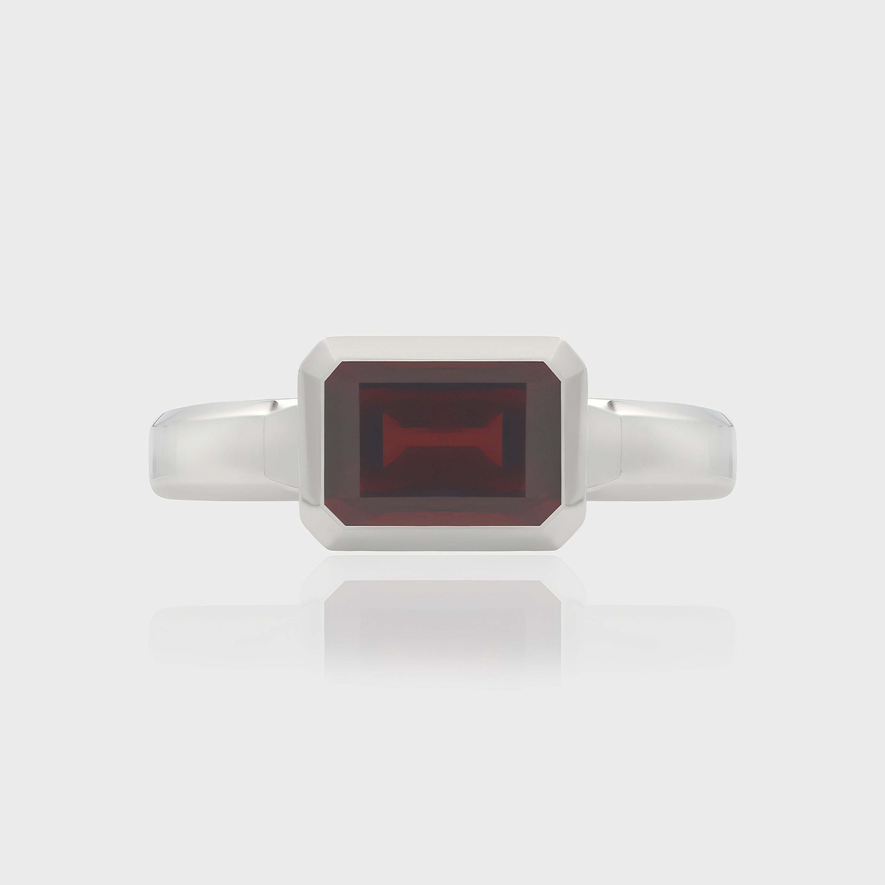 Heir Wolf Ring, White 