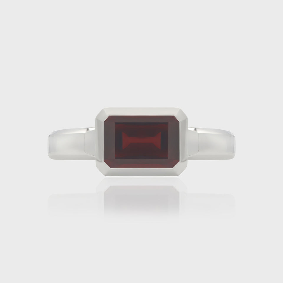 Heir Wolf Ring, White 