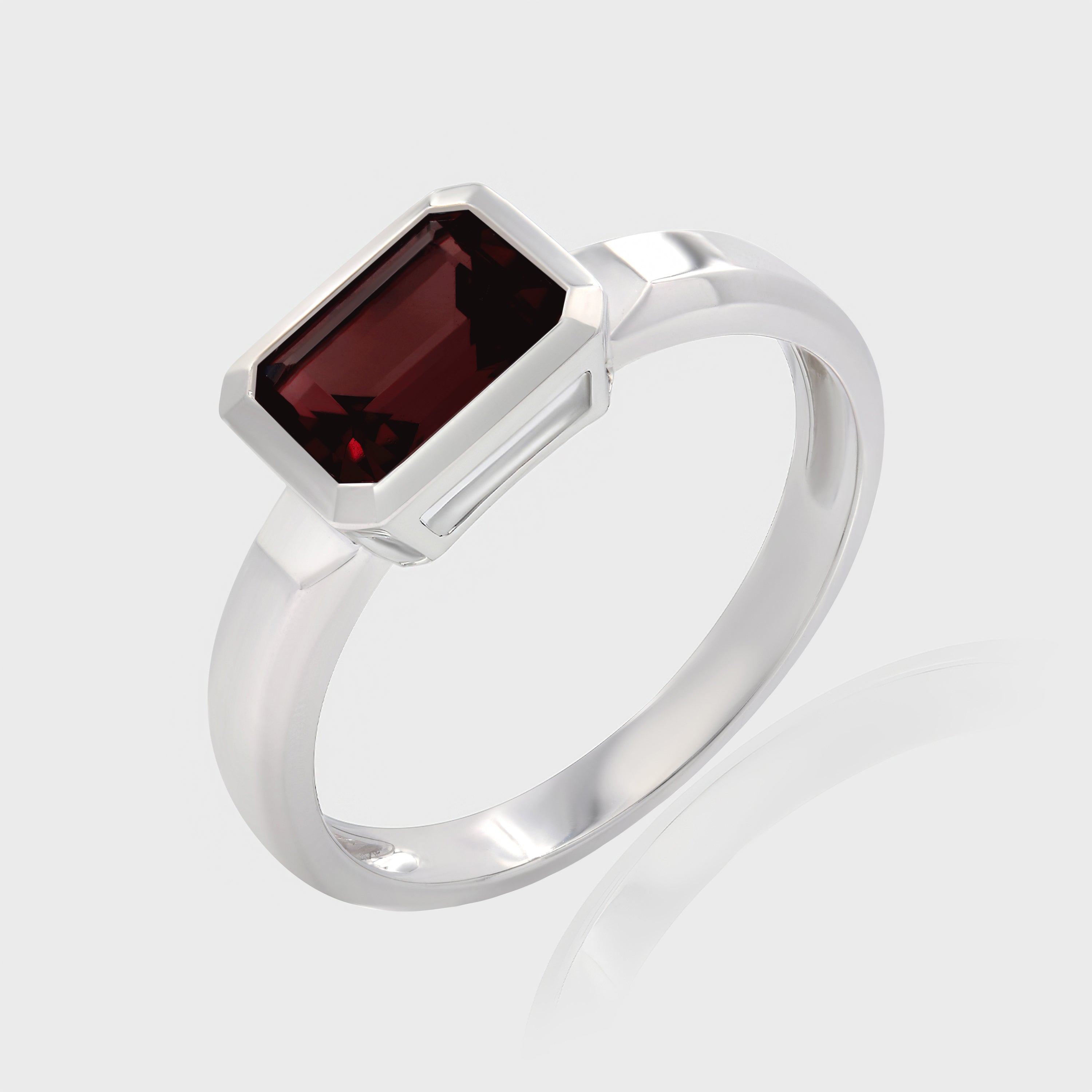 Heir Wolf Ring, White 