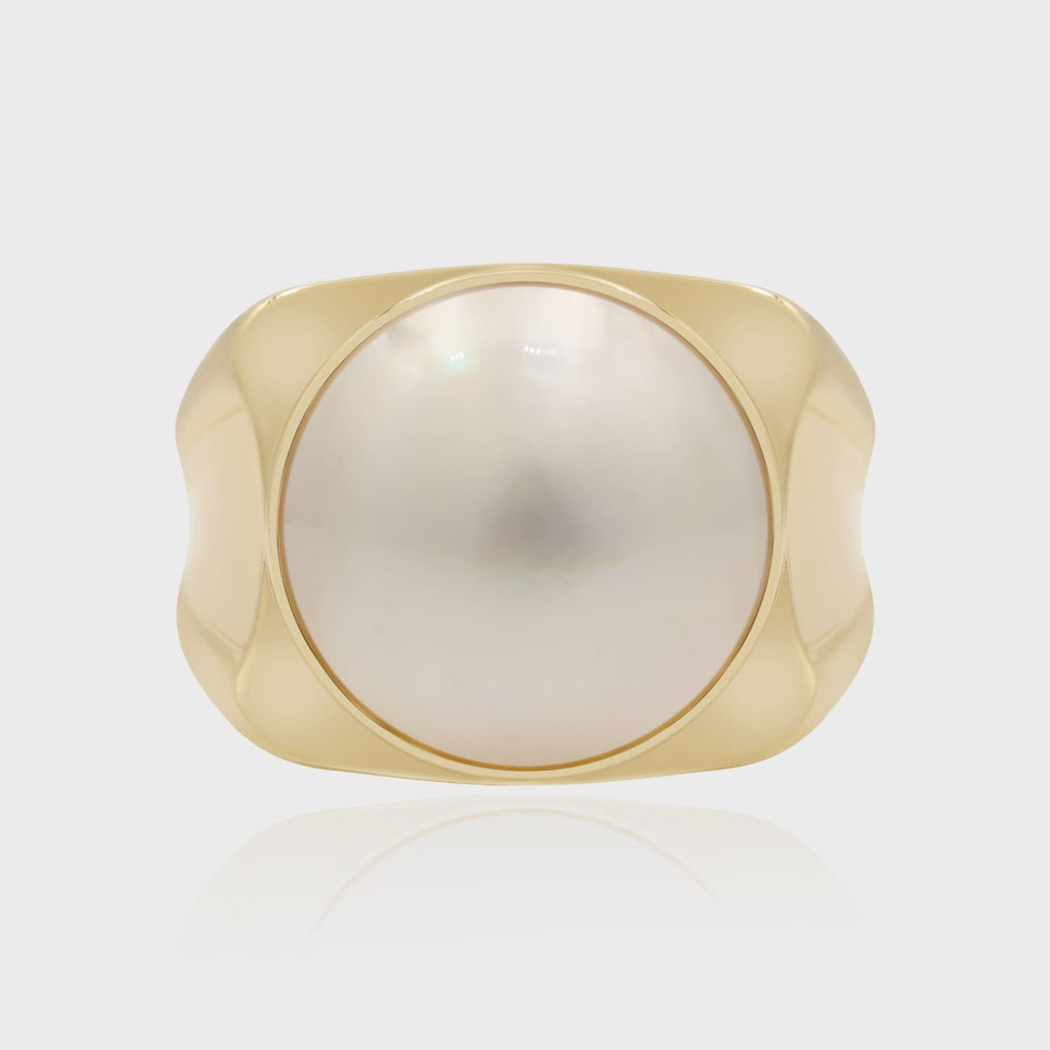 Player Apollo Signet Ring top view