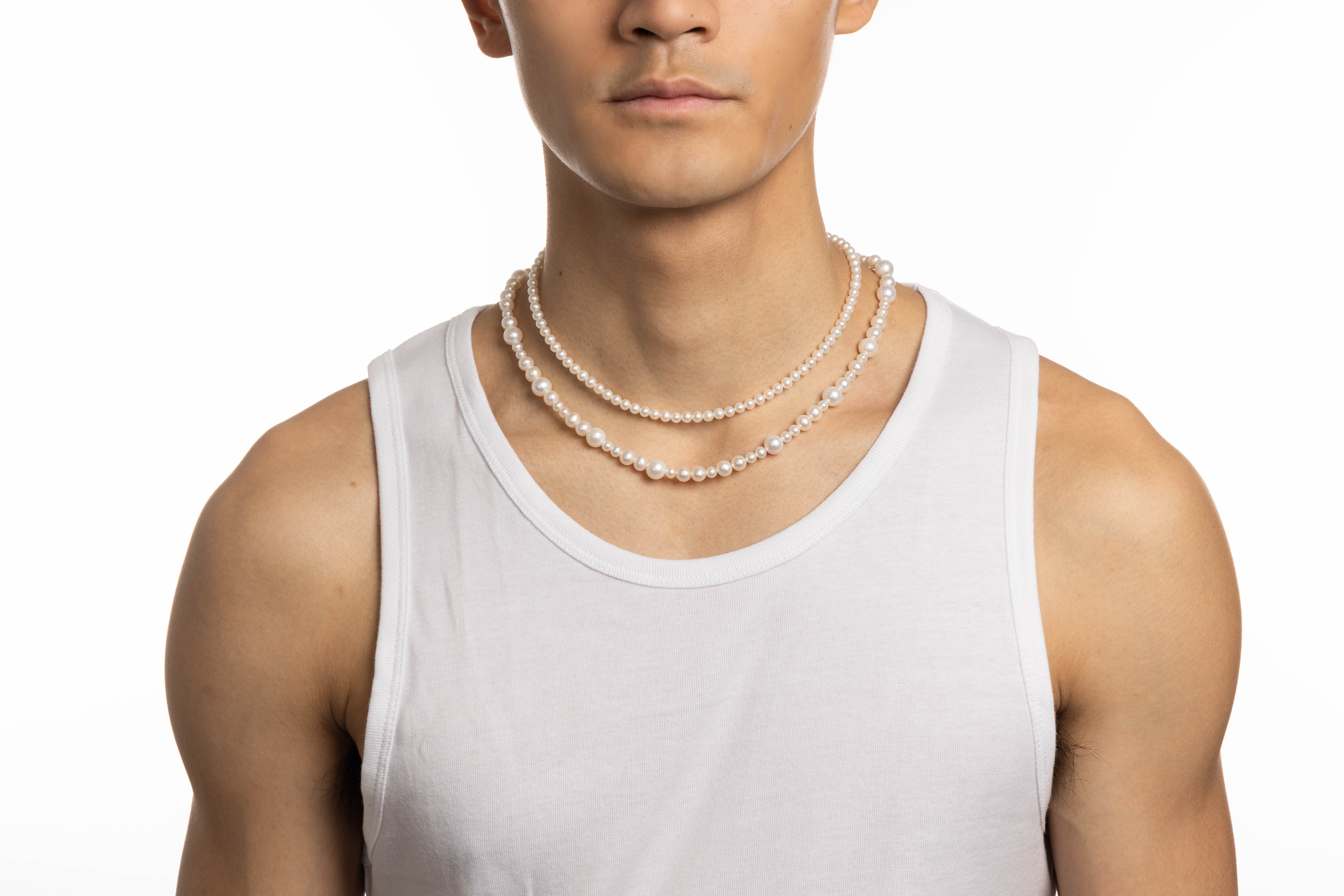 pearl_oou_necklace_14k_white_gold_on_model_5